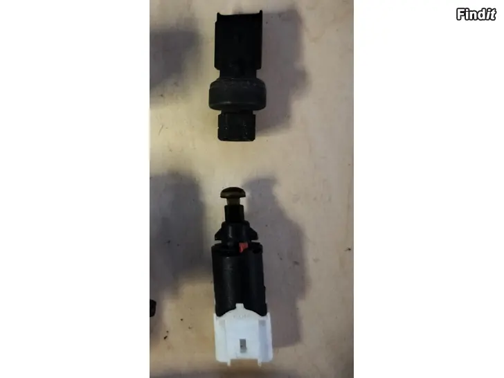 Myydään Jarrupolkimenanturi raidetangon pää raidetangon sisä