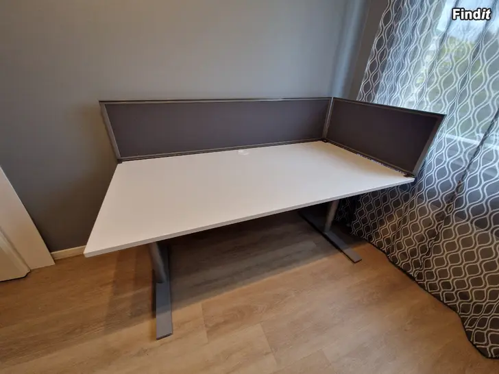 Säljes Skrivbord Kinnarps Oberon 160x80 cm