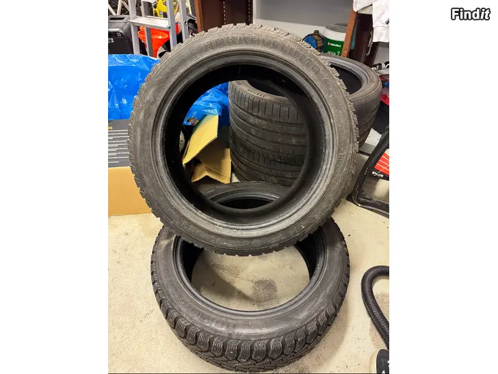 Säljes 235/45-R17 Nokian Hakkapelitta-4