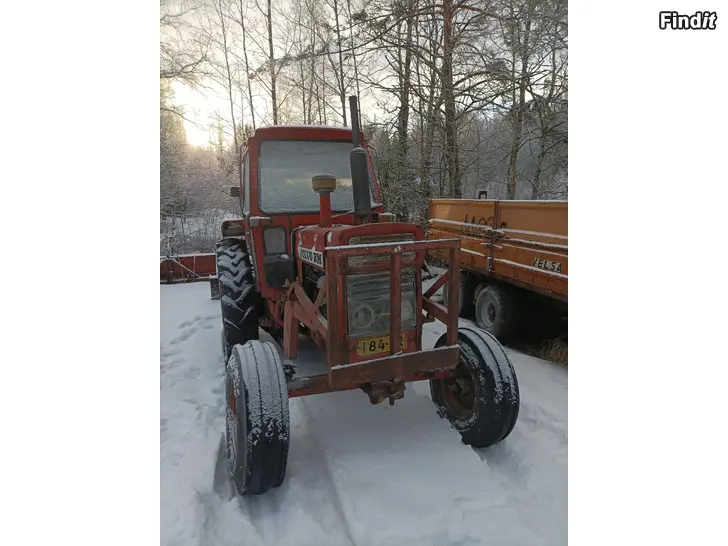 Myydään Traktori Volvo BM 650