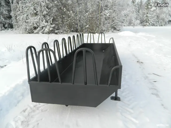 Myydään utfodringstråg