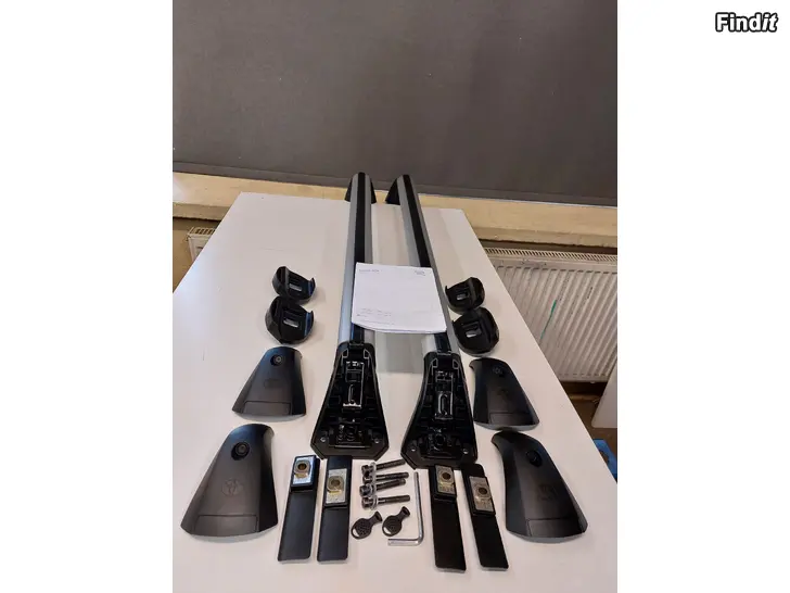 Myydään Kattotelineet/Takräcke Toyota Avensis T27 Farmari OEM vm.2009