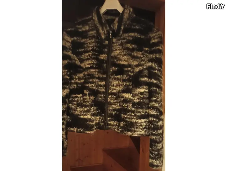 Myydään Bleiseri, villaa, koko 42/44