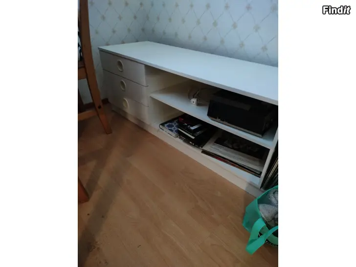 Säljes TV-bord / byrå