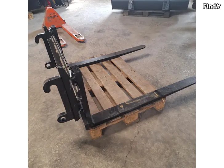 Myydään trukkipiikit ynm