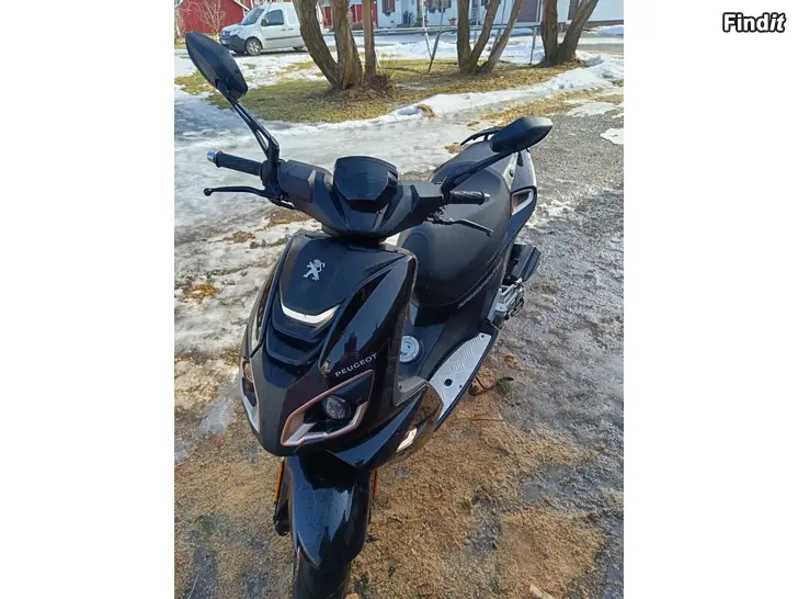 Myydään Peugeot speedfigt 2021