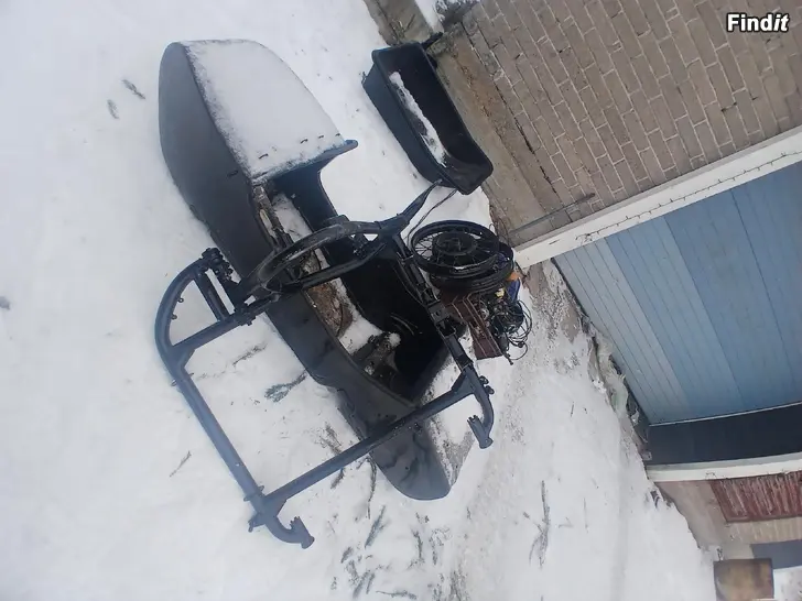 Myydään Moottoripyörän sivuvaunu