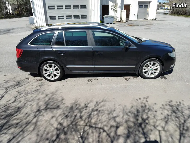 Säljes 2012 Skoda superb 2.0 TDI 4x4 DSG automat