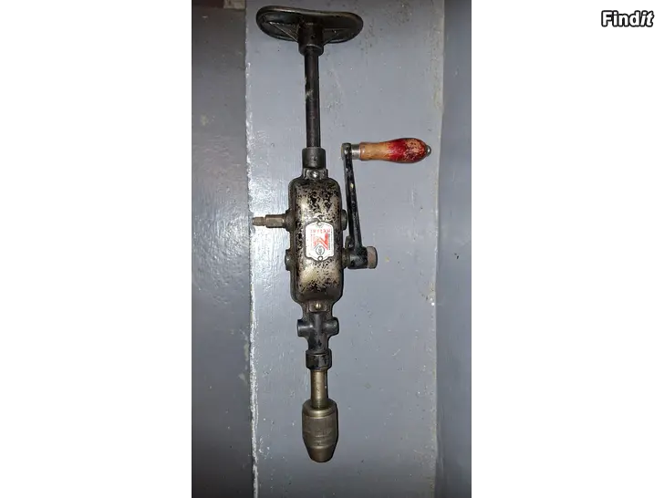 Säljes Käsin veivattava Metabo pora