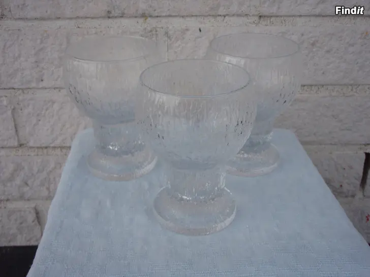 Säljes Iittala Kekkeri glas   3 st