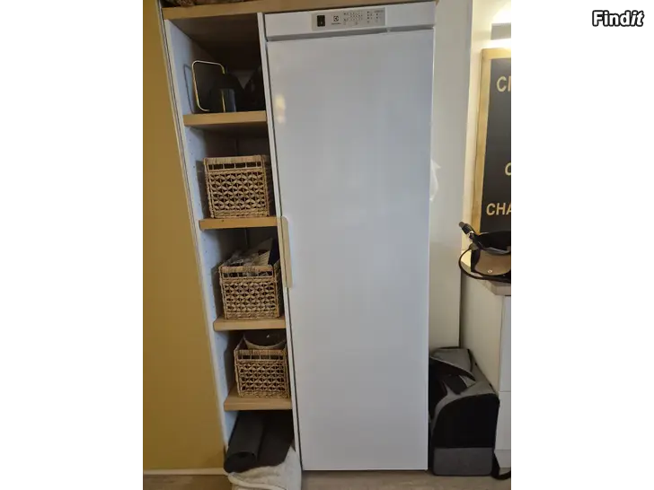 Säljes Electrolux torkskåp. Fritt placeringsbar