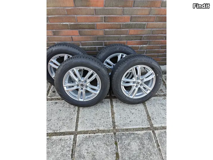 Säljes däck 15 tum