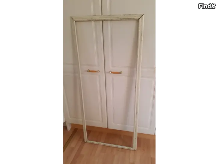 Myydään Puuraami vanha 57cm x 127cm  -hinta 4e