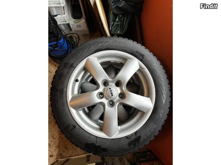 Säljes Volvo s40 vinterdäck