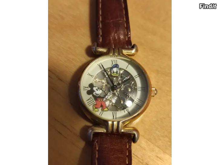 Myydään Disney 1990 luvun vintage rannekello, Mikkihiiri ja Aku Ankka