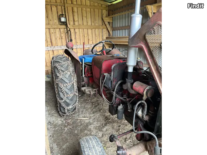 Myydään International 275B
