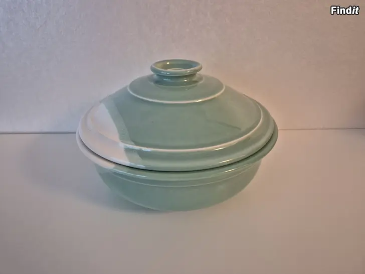 Säljes Kultakeramiikka form med lock