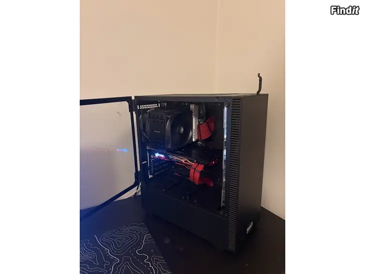 Myydään spel dator