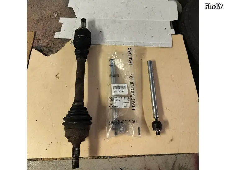 Myydään Raidetangon pää vetoakseli raidetangon sisä