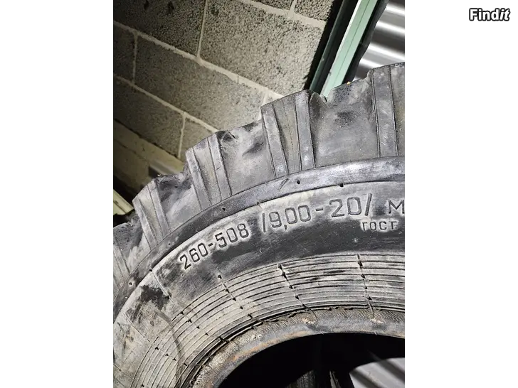 Myydään 9.00-20 renkaat