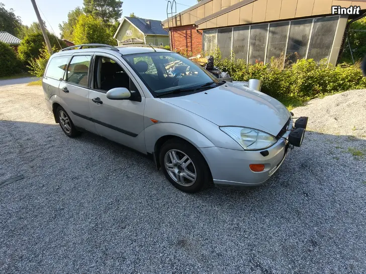 Säljes Ford Focus 1.6 Besiktad idag