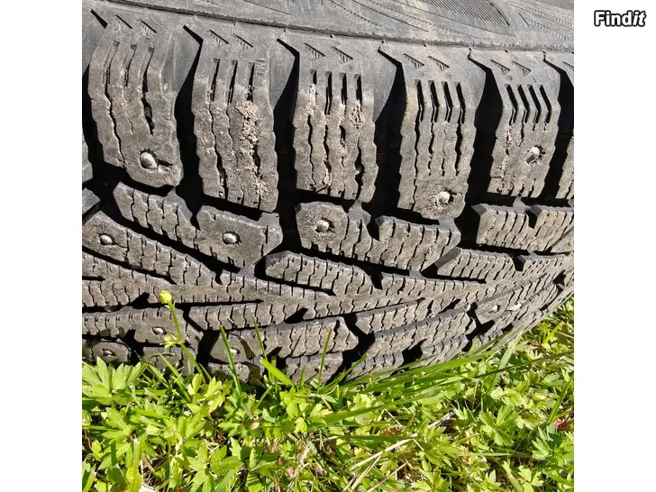 Säljes Vinterdäck 195/65R15