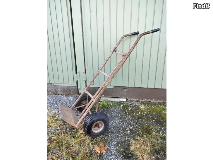 Myydään Nokkakärry