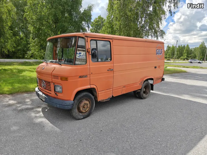 Myydään Mb 407d