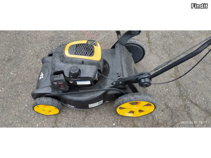 Säljes Gräsklippare Husqvarna tillverkad Mcculloch