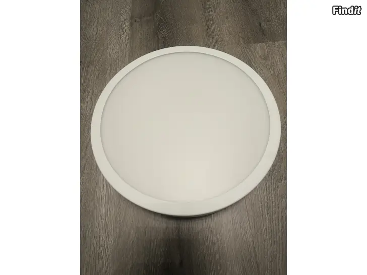 Myydään Plafondi 30cm, 2700K ja 1100l