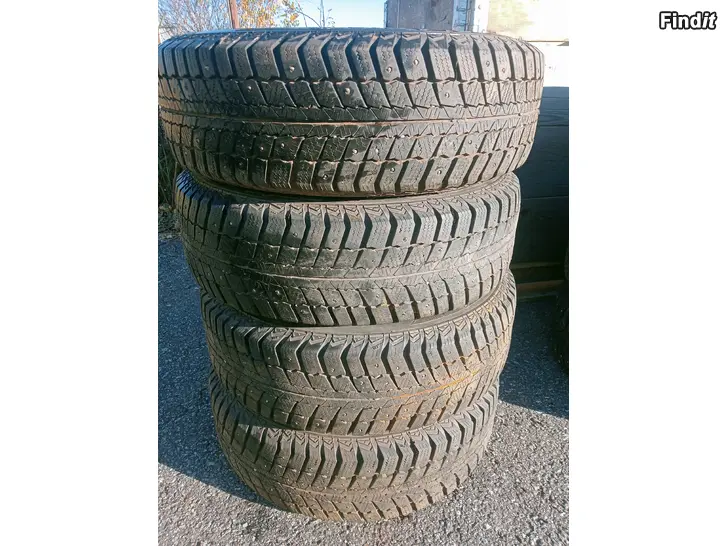 Myydään Nastarenkaat 175/70R13 vanteet 4-100 Honda