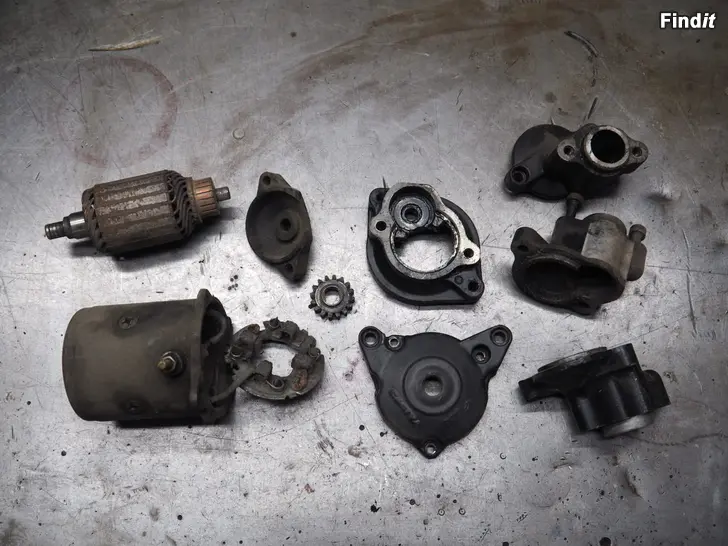 Myydään Cagiva Mito 125 starttimoottorin romuja