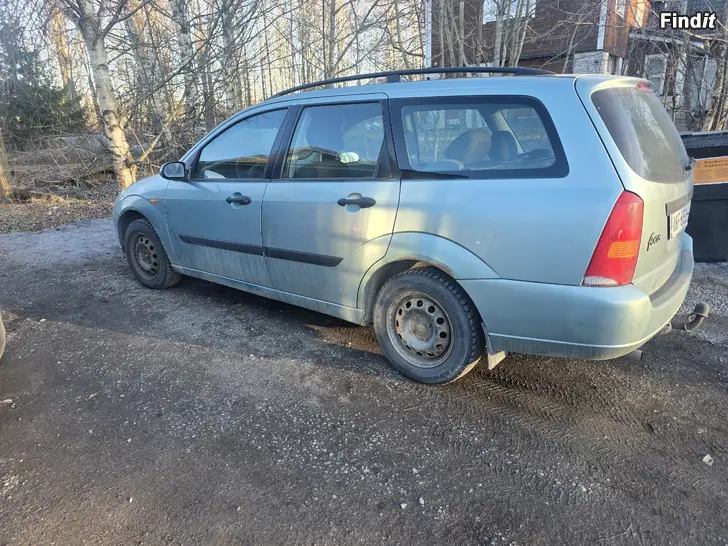Myydään Ford focus