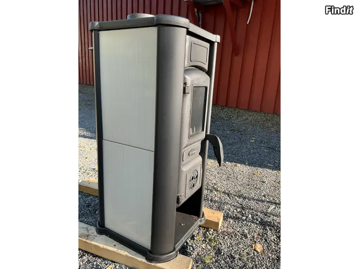 Säljes Braskamin/Takkauuni Diana 54kg 5kW Vit