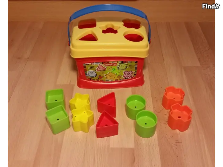 Myydään Fisher Price palikkalaatikko 6e