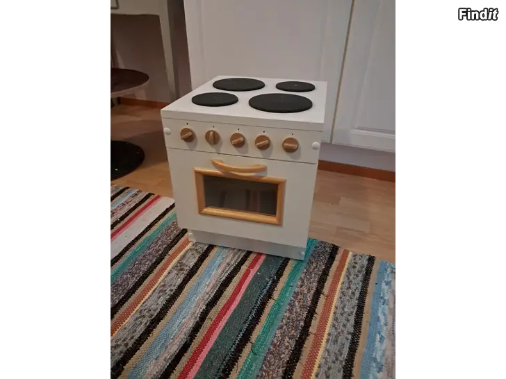 Myydään Leikkiliesi ja pöytä