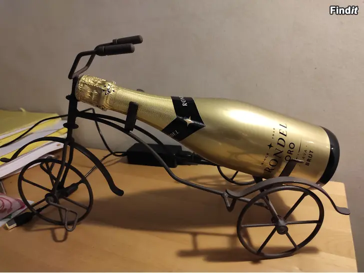 Myydään Metallinen polkupyörä viinipulloteline