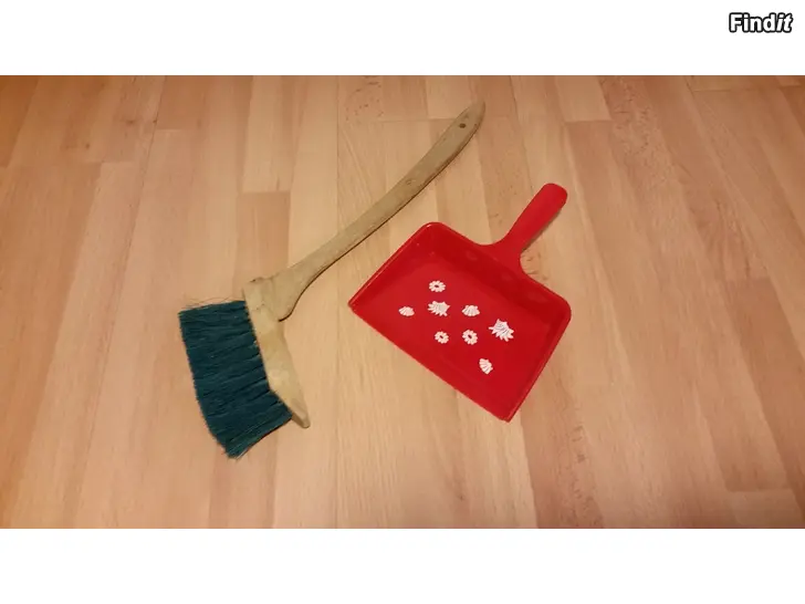 Myydään Lelu - siivousvälineet kihveli ja harja 3e