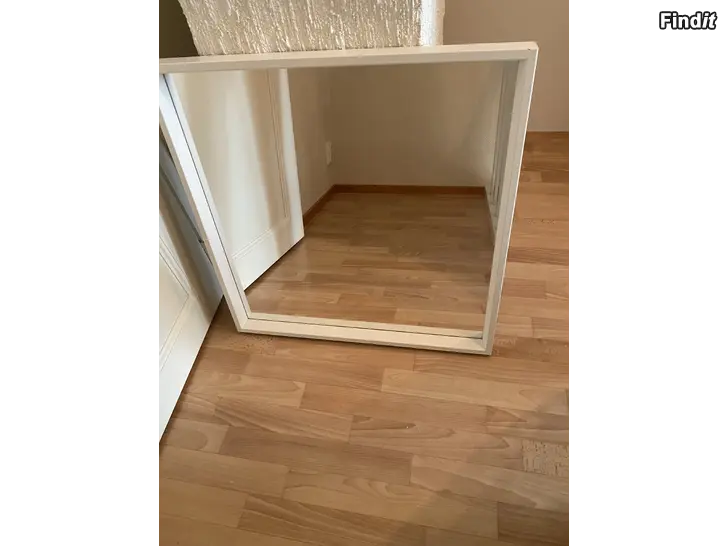 Säljes PEILI   -   SPEGEL 65 cm + 65 cm
