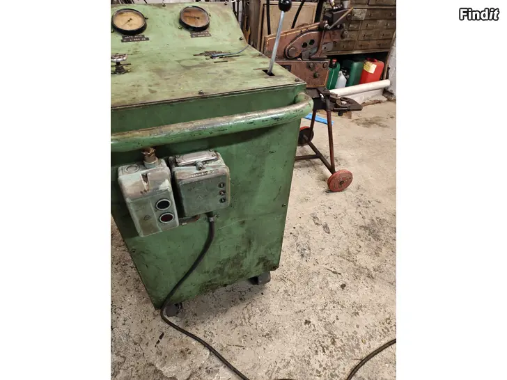 Säljes Hydraulenhet med metallsax