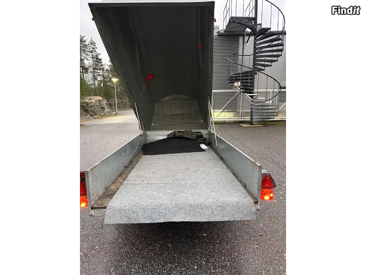 Säljes JT-Trailer med kåpa