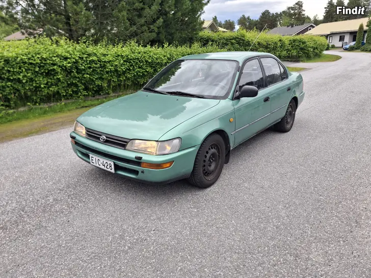 Myydään Toyota corolla 1997