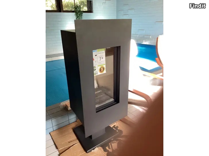 Säljes Kamin/ Spis vedeldad NY