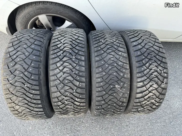 Myydään Nastarenkaat 205/55R16