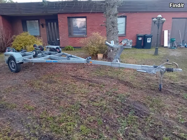 Myydään Mane 1000 båtrailer