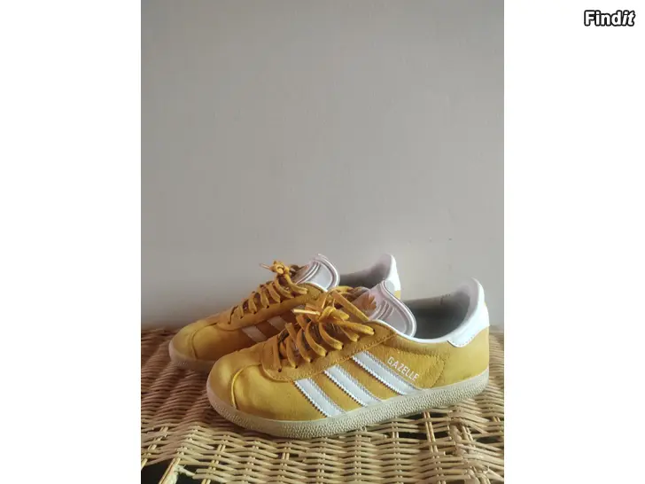 Myydään Adds gazelle  Adidas  sneakers