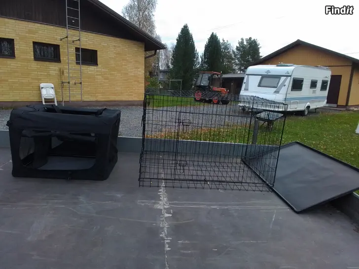 Myydään Isot kuljetushäkit lemmikeille