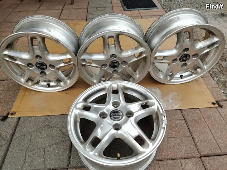 Myydään VARATTU, Volvon vanteet 15, 4x114,3   67,1