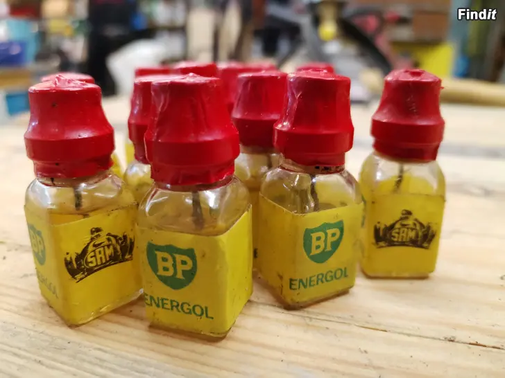 Myydään BP öljypullot