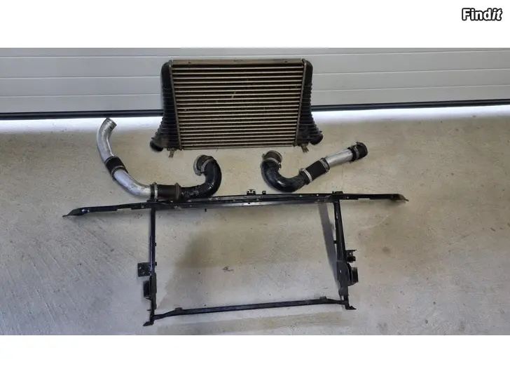 Myydään Saab 900 välijäähdytin keulacooleri